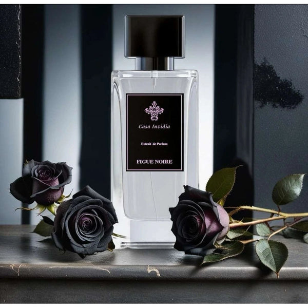 Flacon de parfum Figue noire entourée de rose noire