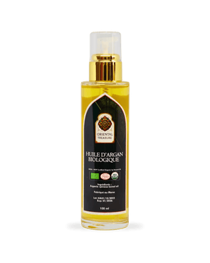 Flacon d'huile cosmétique d'argan, une huile hydratante pour les cheveux, le corps, le visage et les ongles
